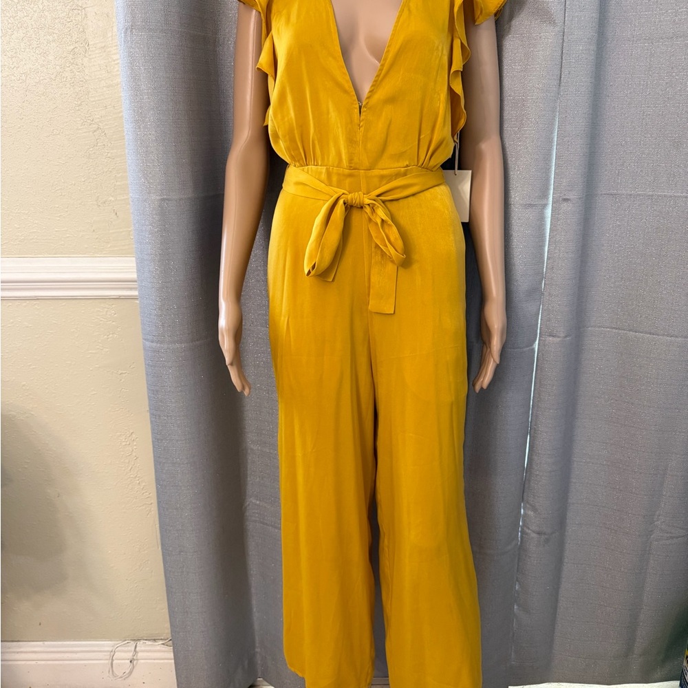 TULAROSA SUNSET YELLOW SATIN JUMPSUIT SIZE SMALL NEW WITH THE TAGS - Picture 4 of 8